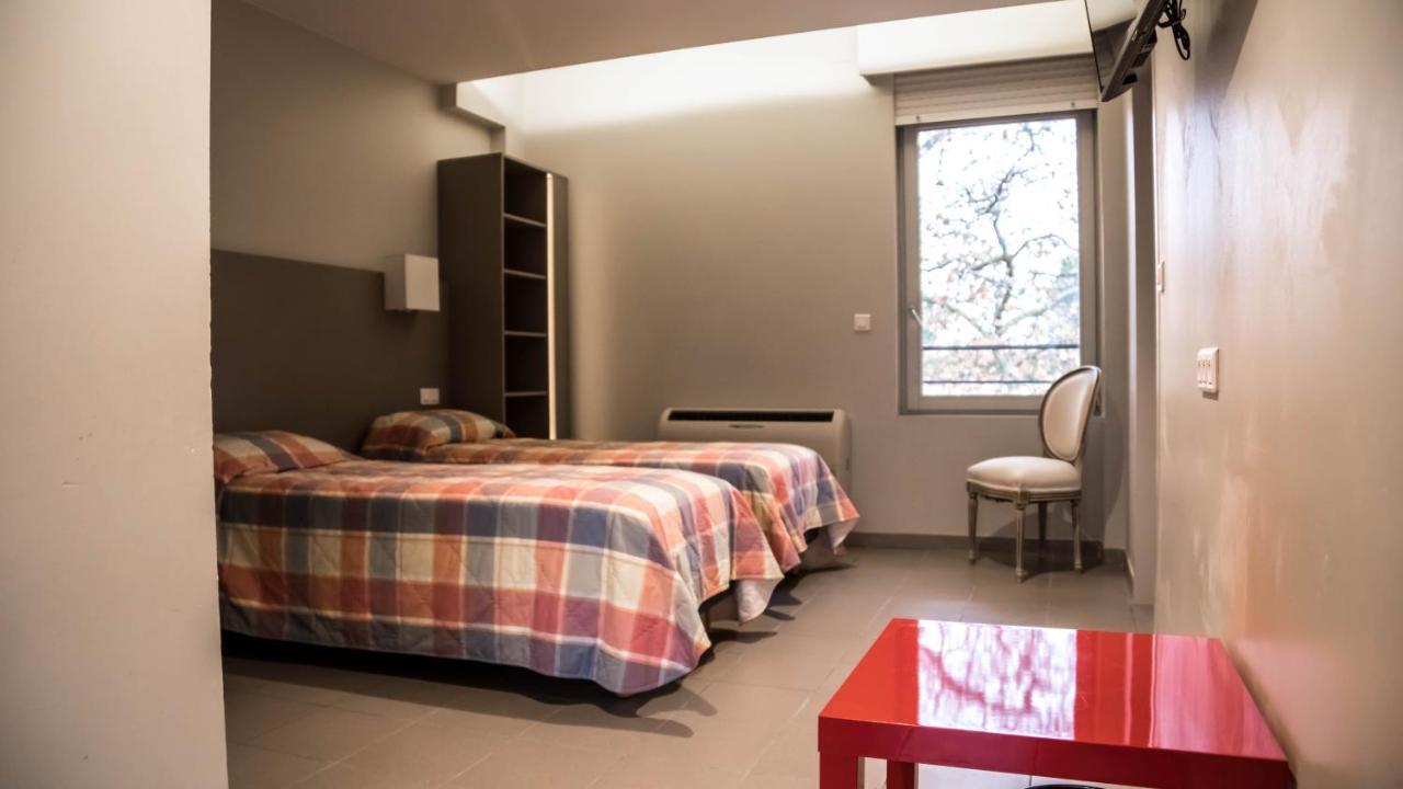 Hotel Du Canal Castelnaudary Oda fotoğraf